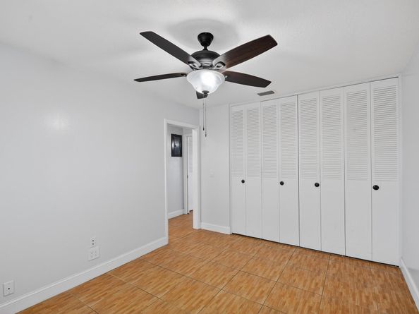 2667 Dudley Drive B, West Palm Beach FL 33415