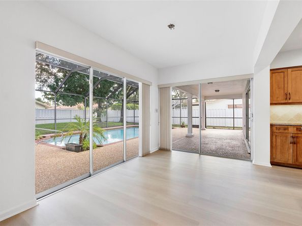 237 NW 92nd Ave, Coral Springs FL 33071