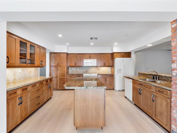 237 NW 92nd Ave, Coral Springs FL 33071