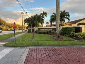 6049 Olivewood Circle, Greenacres FL 33463