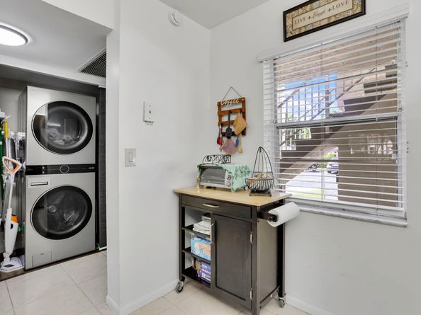 2423 NW 89th Drive 102, Coral Springs FL 33065