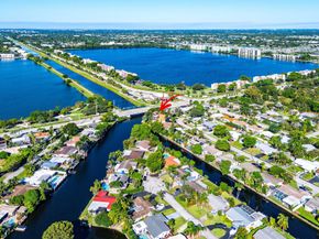 2074 NW 38th Street, Oakland Park FL 33309