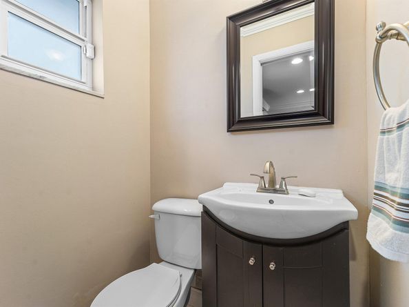 2074 NW 38th Street, Oakland Park FL 33309