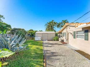 2074 NW 38th Street, Oakland Park FL 33309