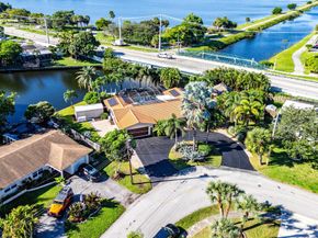 2074 NW 38th Street, Oakland Park FL 33309