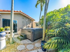 2074 NW 38th Street, Oakland Park FL 33309