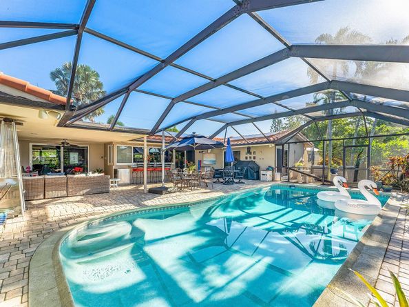 2074 NW 38th Street, Oakland Park FL 33309