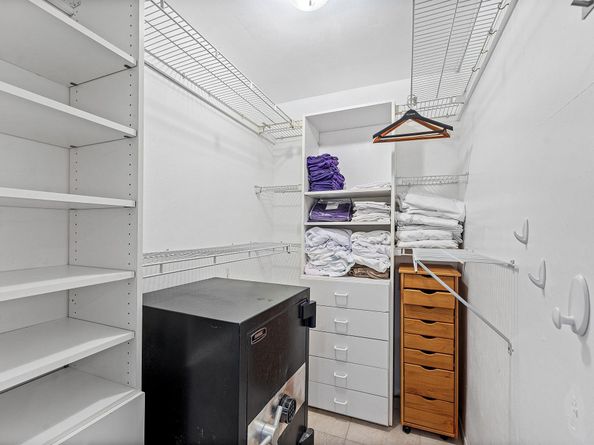 2074 NW 38th Street, Oakland Park FL 33309