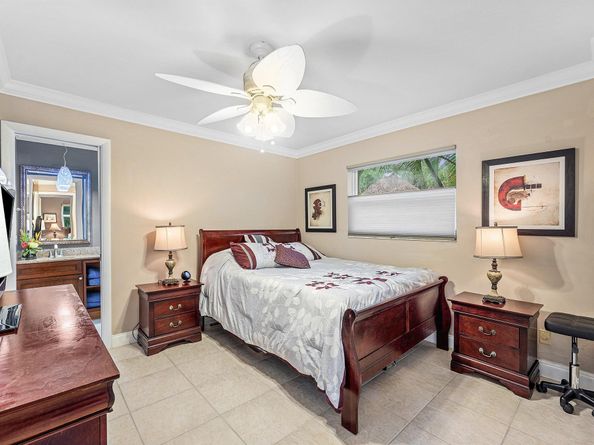 2074 NW 38th Street, Oakland Park FL 33309