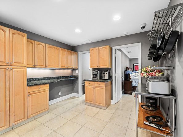 2074 NW 38th Street, Oakland Park FL 33309