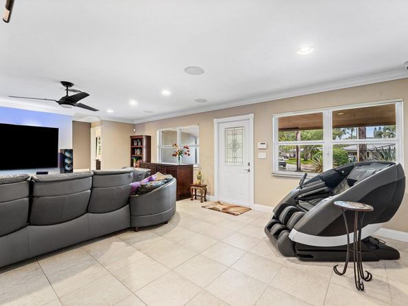 2074 NW 38th Street, Oakland Park FL 33309