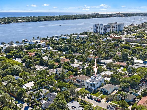260 31st Street, West Palm Beach FL 33407