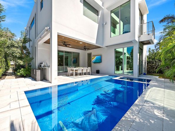 260 31st Street, West Palm Beach FL 33407