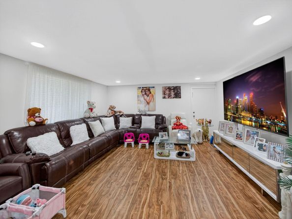 7026 Pine Tree Lane, Lake Clarke Shores FL 33406