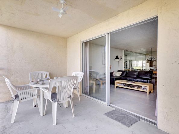 301 SE 3rd St 309, Dania Beach FL 33004