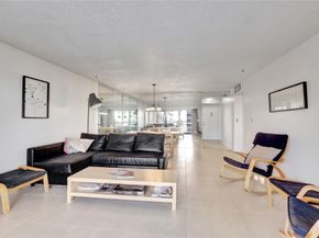 301 SE 3rd St 309, Dania Beach FL 33004