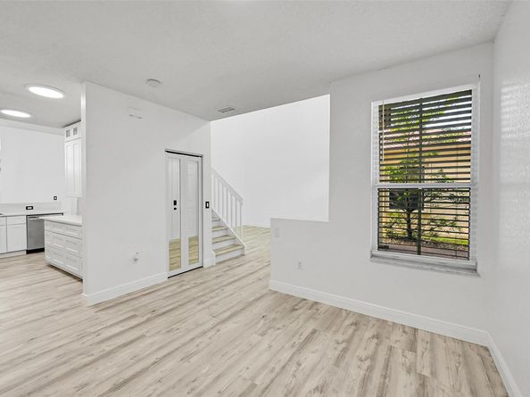 4819 NW 53rd Cir, Coconut Creek FL 33073