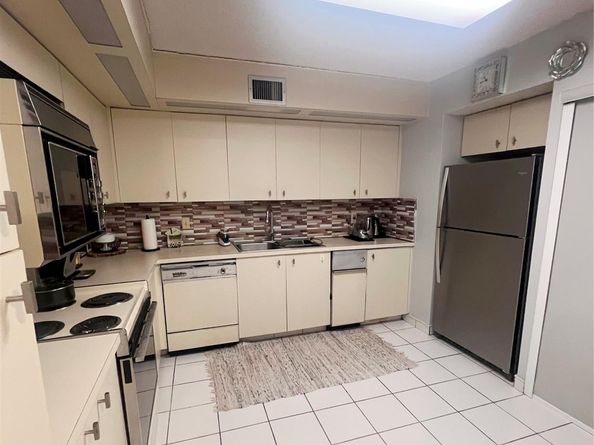 2802 N 46th Ave 321B, Hollywood FL 33021