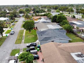 8421 NW 21st Ct, Sunrise FL 33322