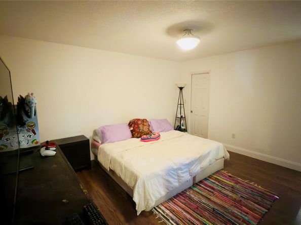 8421 NW 21st Ct, Sunrise FL 33322