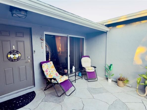 8421 NW 21st Ct, Sunrise FL 33322