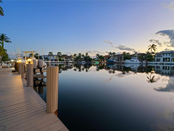 2833 NE 32nd St, Lighthouse Point FL 33064