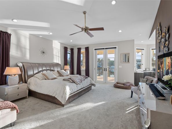 2833 NE 32nd St, Lighthouse Point FL 33064