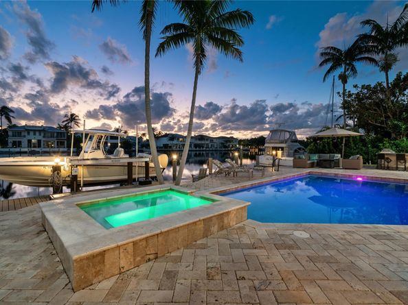 2833 NE 32nd St, Lighthouse Point FL 33064