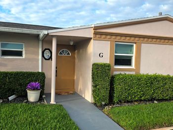2568 Dudley Drive E