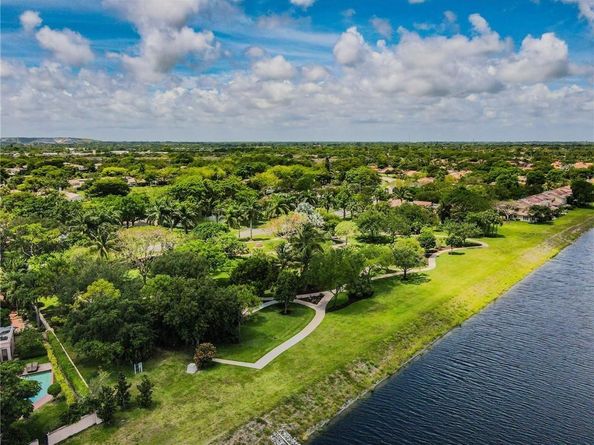 2430 Deer Creek Country Club Blvd 406, Deerfield Beach FL 33442