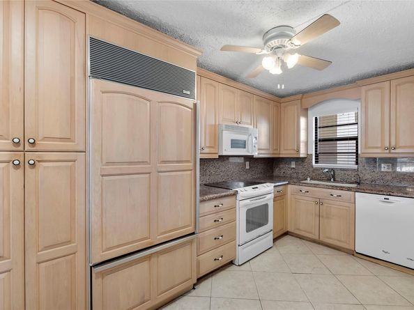 2430 Deer Creek Country Club Blvd 406, Deerfield Beach FL 33442