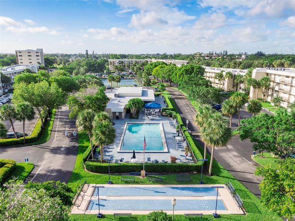 2430 Deer Creek Country Club Blvd 406, Deerfield Beach FL 33442