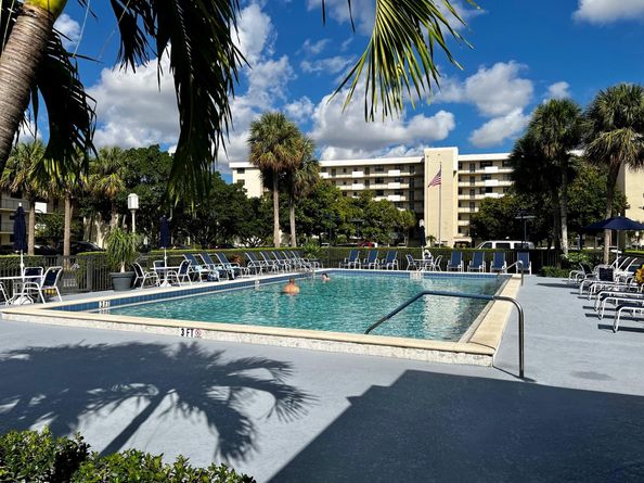 2430 Deer Creek Country Club Blvd 406, Deerfield Beach FL 33442