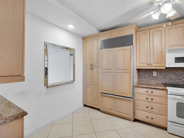 2430 Deer Creek Country Club Blvd 406, Deerfield Beach FL 33442