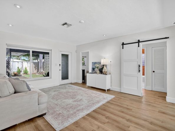 554 NW 45th Court, Oakland Park FL 33309