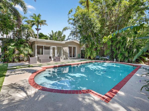554 NW 45th Court, Oakland Park FL 33309