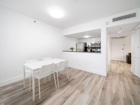 834 Ocean Drive 406, Miami Beach FL 33139