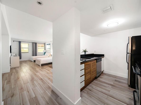 834 Ocean Drive 406, Miami Beach FL 33139