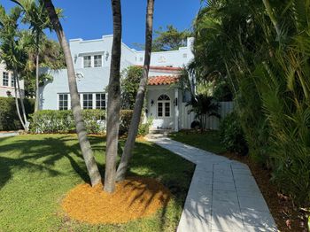 323 Dyer Road