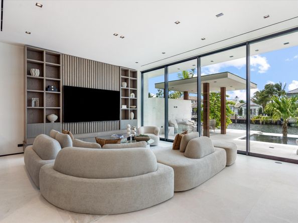 1721 SE 11th Street, Fort Lauderdale FL 33316