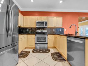 8020 NW 70th Avenue, Parkland FL 33067