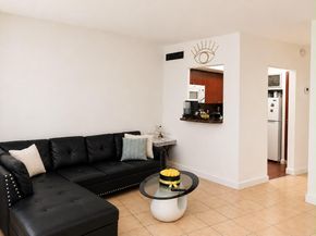 11 SW 52nd Avenue 7b, Miami FL 33134