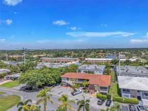 2101 NE 68th Street 202, Fort Lauderdale FL 33308