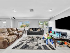 5260 SW 10th Court, Plantation FL 33317