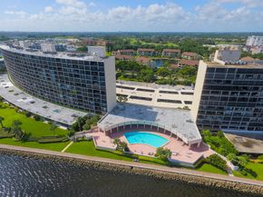 136 Lakeshore Drive 211, North Palm Beach FL 33408