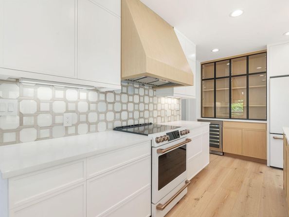 338 Alhambra Place, West Palm Beach FL 33405