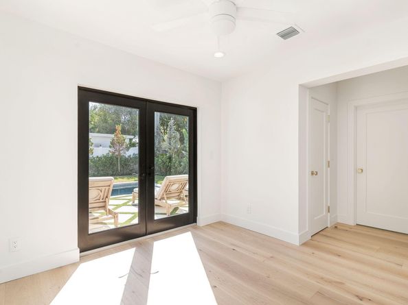 338 Alhambra Place, West Palm Beach FL 33405