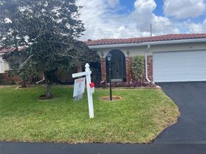 1271 NW 44th St, Deerfield Beach FL 33064