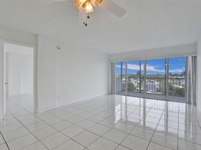 801 S Federal Hwy 405, Pompano Beach FL 33062