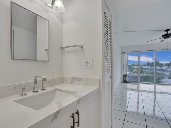 801 S Federal Hwy 405, Pompano Beach FL 33062